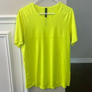 Lululemon Men’s t shirt